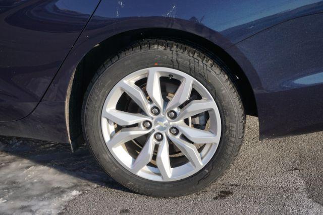 2018 Blue Velvet Metallic /Jet Black Chevrolet Impala 1LT (2G1105S34J9) with an Ecotec 2.5L I-4 gasoline direct injection engine, located at 312 Centre Ave, Schuylkill Haven, PA, 17972, (570) 593-5278, 40.638130, -76.177383 - Photo#8