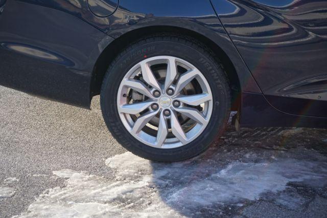 2018 Blue Velvet Metallic /Jet Black Chevrolet Impala 1LT (2G1105S34J9) with an Ecotec 2.5L I-4 gasoline direct injection engine, located at 312 Centre Ave, Schuylkill Haven, PA, 17972, (570) 593-5278, 40.638130, -76.177383 - Photo#19