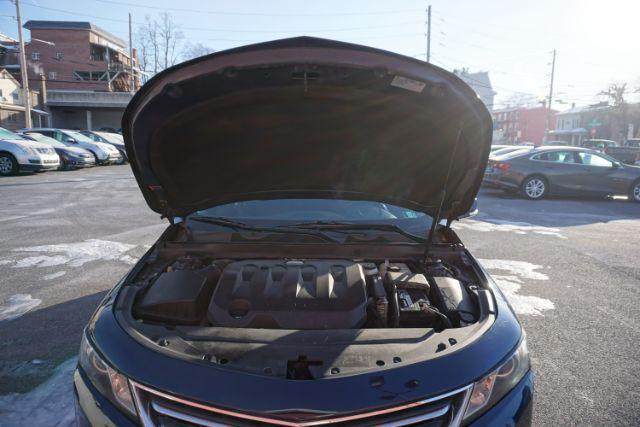 2018 Blue Velvet Metallic /Jet Black Chevrolet Impala 1LT (2G1105S34J9) with an Ecotec 2.5L I-4 gasoline direct injection engine, located at 312 Centre Ave, Schuylkill Haven, PA, 17972, (570) 593-5278, 40.638130, -76.177383 - Photo#25