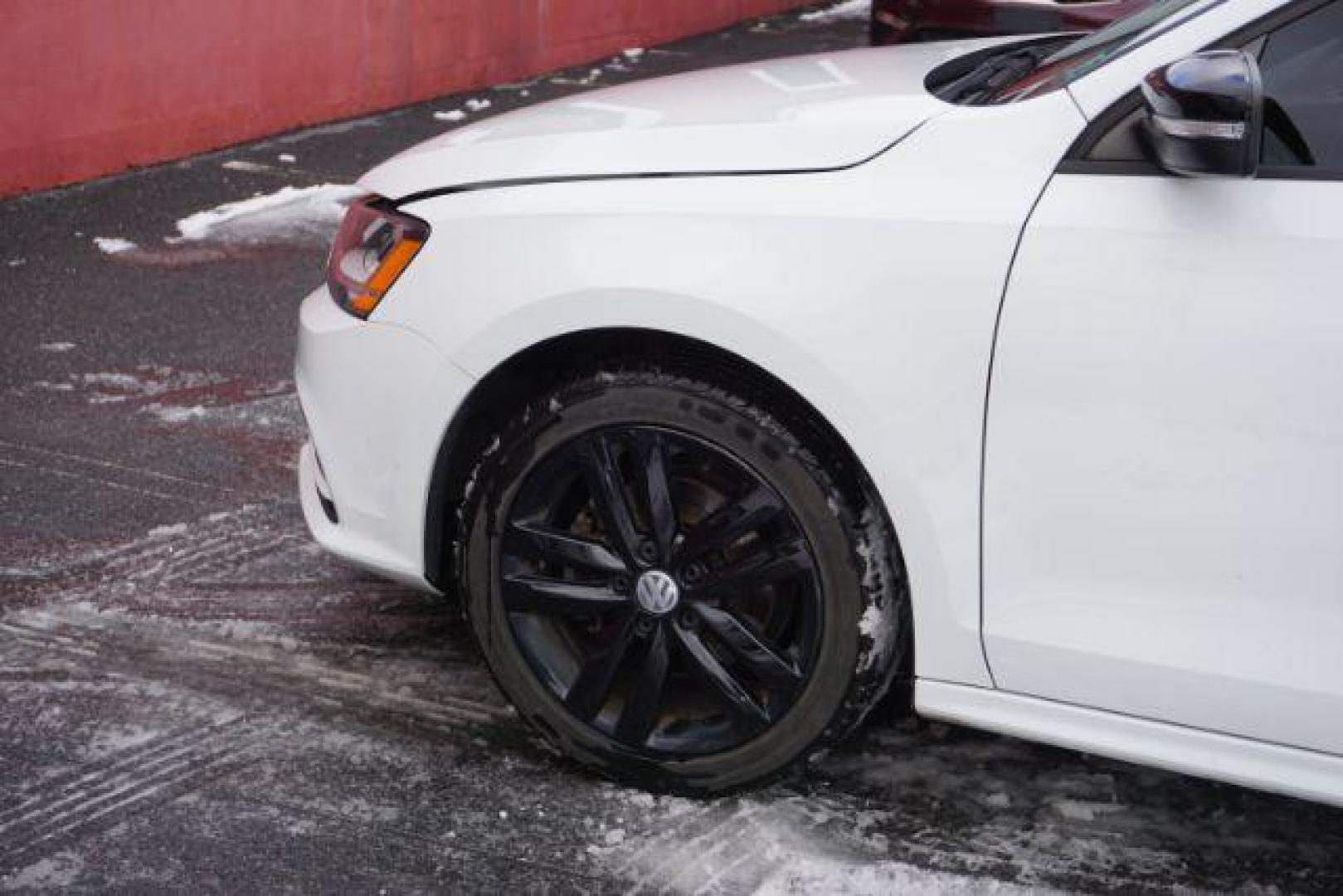 2018 Pure White w/Black Roof /Titan Black w/Black Headliner Volkswagen Jetta 1.8T SE Sport (3VWD17AJ9JM) with an 1.8L I-4 gasoline direct injection engine, located at 312 Centre Ave, Schuylkill Haven, PA, 17972, (570) 593-5278, 40.638130, -76.177383 - Photo#2