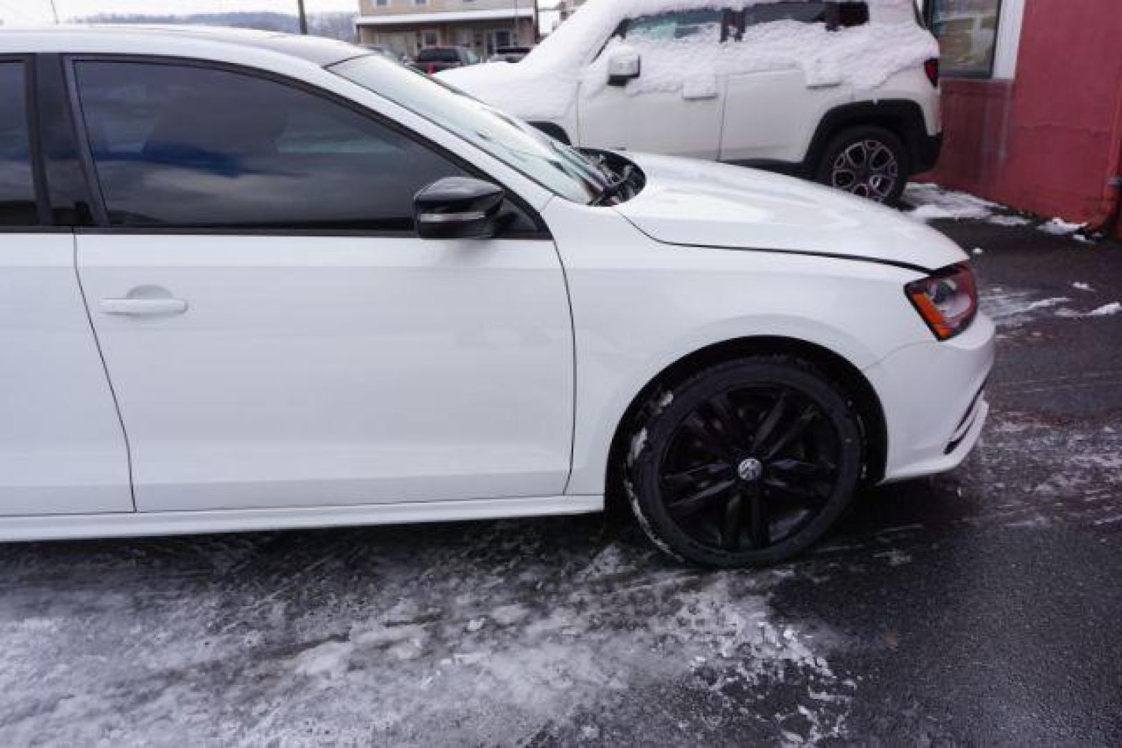 2018 Pure White w/Black Roof /Titan Black w/Black Headliner Volkswagen Jetta 1.8T SE Sport (3VWD17AJ9JM) with an 1.8L I-4 gasoline direct injection engine, located at 312 Centre Ave, Schuylkill Haven, PA, 17972, (570) 593-5278, 40.638130, -76.177383 - Photo#20
