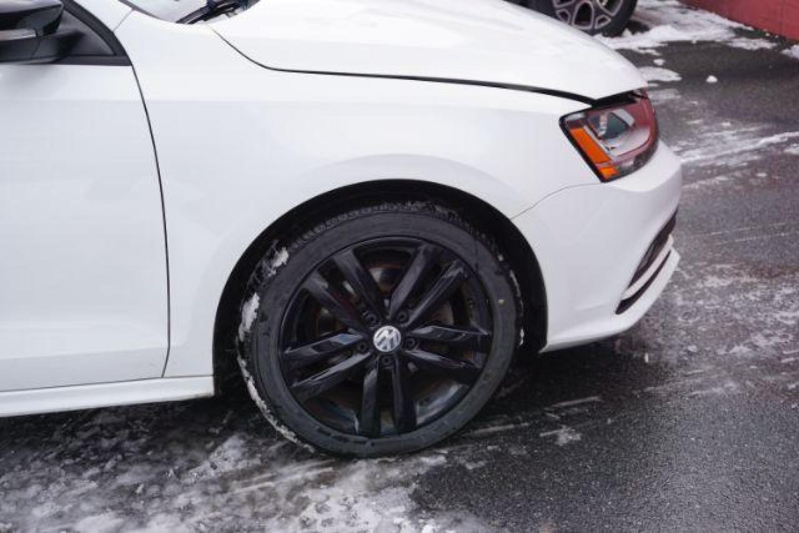 2018 Pure White w/Black Roof /Titan Black w/Black Headliner Volkswagen Jetta 1.8T SE Sport (3VWD17AJ9JM) with an 1.8L I-4 gasoline direct injection engine, located at 312 Centre Ave, Schuylkill Haven, PA, 17972, (570) 593-5278, 40.638130, -76.177383 - Photo#21