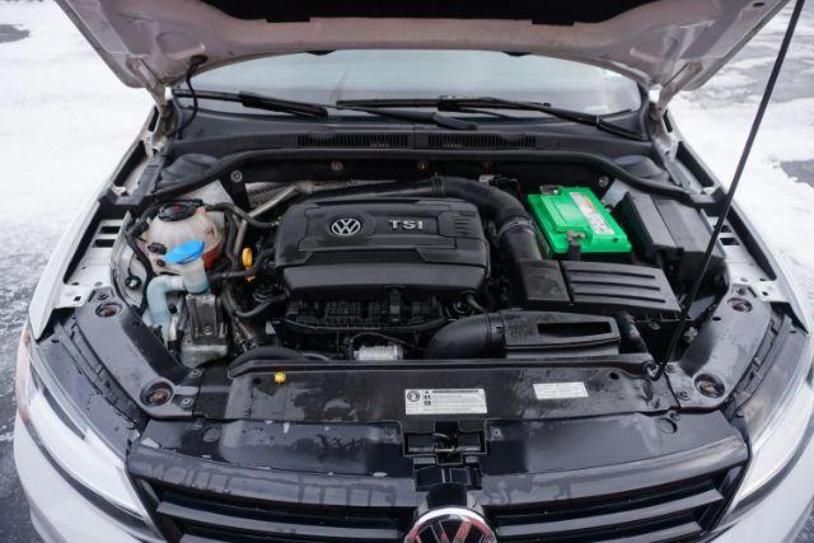 2018 Pure White w/Black Roof /Titan Black w/Black Headliner Volkswagen Jetta 1.8T SE Sport (3VWD17AJ9JM) with an 1.8L I-4 gasoline direct injection engine, located at 312 Centre Ave, Schuylkill Haven, PA, 17972, (570) 593-5278, 40.638130, -76.177383 - Photo#27