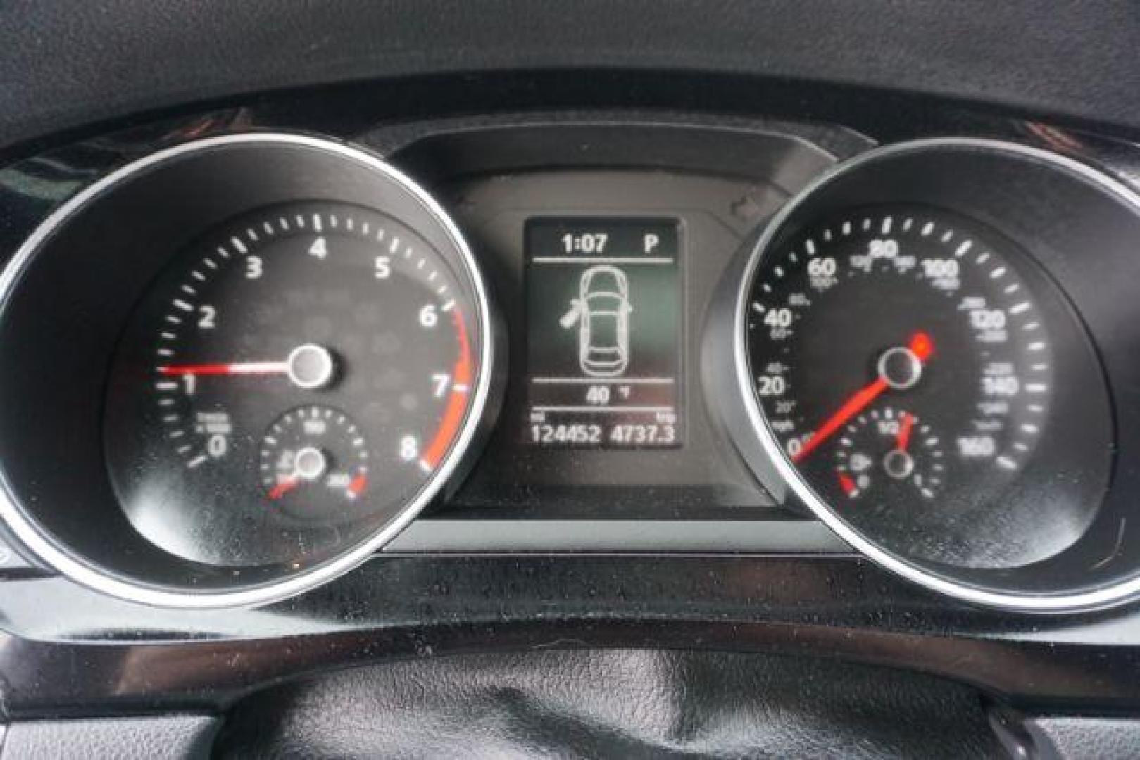 2018 Pure White w/Black Roof /Titan Black w/Black Headliner Volkswagen Jetta 1.8T SE Sport (3VWD17AJ9JM) with an 1.8L I-4 gasoline direct injection engine, located at 312 Centre Ave, Schuylkill Haven, PA, 17972, (570) 593-5278, 40.638130, -76.177383 - Photo#31