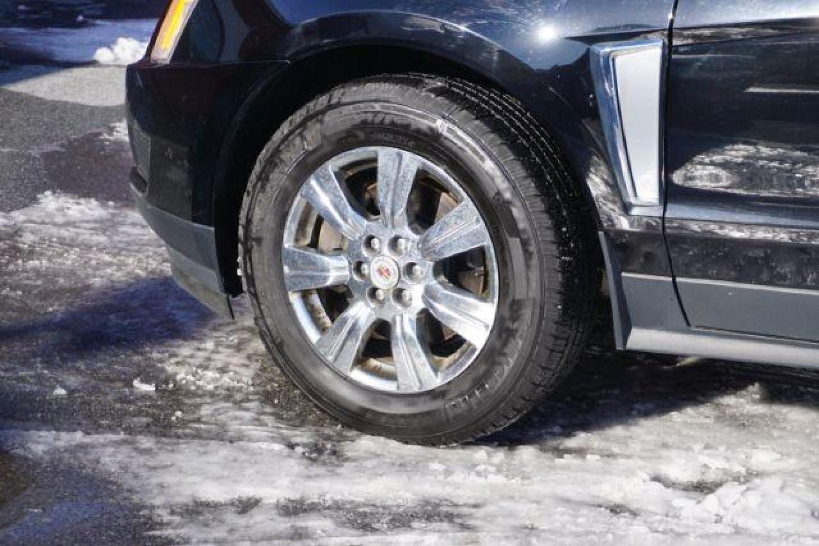 2016 Black Raven /Ebony/Ebony Accents Cadillac SRX Luxury Collection (3GYFNEE39GS) with an 3.6L V-6 gasoline direct injection engine, located at 312 Centre Ave, Schuylkill Haven, PA, 17972, (570) 593-5278, 40.638130, -76.177383 - Photo#3