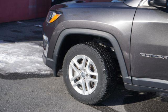 2019 Billet Silver Metallic Clearcoat Jeep Compass Sport 4x4 (3C4NJDAB9KT) , located at 312 Centre Ave, Schuylkill Haven, PA, 17972, (570) 593-5278, 40.638130, -76.177383 - Photo#3