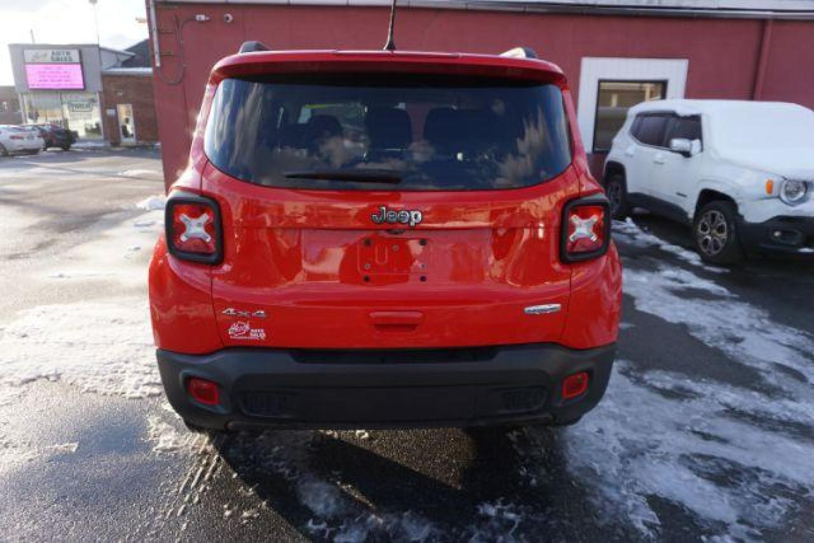 2020 Colorado Red Clearcoat /Black Jeep Renegade Latitude 4X4 (ZACNJBBBXLP) with an Tigershark MultiAir 2.4L I-4 variable valve contro engine, located at 312 Centre Ave, Schuylkill Haven, PA, 17972, (570) 593-5278, 40.638130, -76.177383 - Photo#10