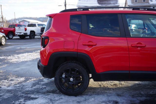 2020 Colorado Red Clearcoat /Black Jeep Renegade Latitude 4X4 (ZACNJBBBXLP) , located at 312 Centre Ave, Schuylkill Haven, PA, 17972, (570) 593-5278, 40.638130, -76.177383 - Photo#16