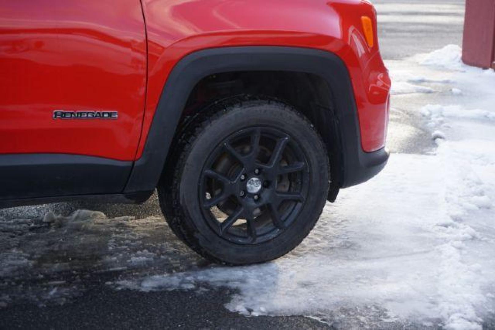 2020 Colorado Red Clearcoat /Black Jeep Renegade Latitude 4X4 (ZACNJBBBXLP) with an Tigershark MultiAir 2.4L I-4 variable valve contro engine, located at 312 Centre Ave, Schuylkill Haven, PA, 17972, (570) 593-5278, 40.638130, -76.177383 - Photo#22