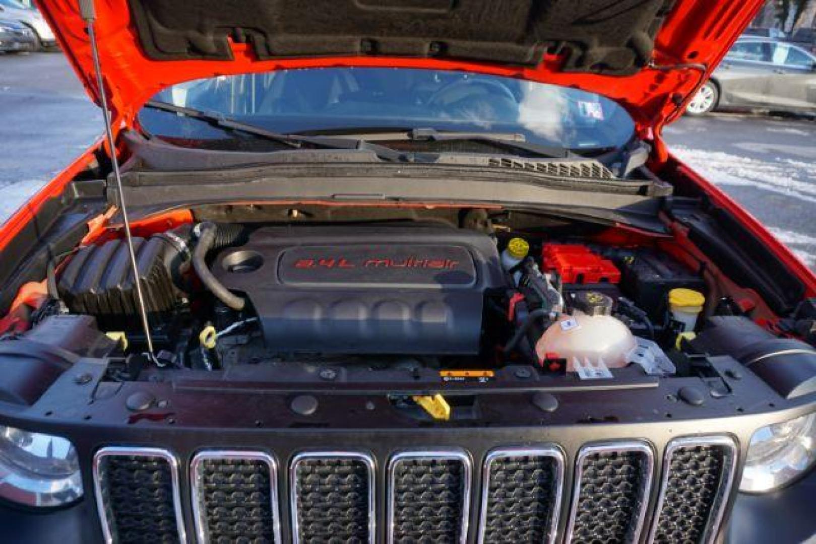 2020 Colorado Red Clearcoat /Black Jeep Renegade Latitude 4X4 (ZACNJBBBXLP) with an Tigershark MultiAir 2.4L I-4 variable valve contro engine, located at 312 Centre Ave, Schuylkill Haven, PA, 17972, (570) 593-5278, 40.638130, -76.177383 - Photo#28