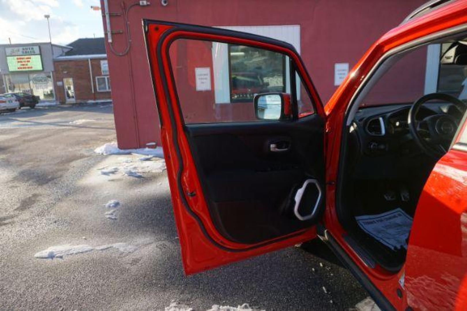 2020 Colorado Red Clearcoat /Black Jeep Renegade Latitude 4X4 (ZACNJBBBXLP) with an Tigershark MultiAir 2.4L I-4 variable valve contro engine, located at 312 Centre Ave, Schuylkill Haven, PA, 17972, (570) 593-5278, 40.638130, -76.177383 - Photo#36