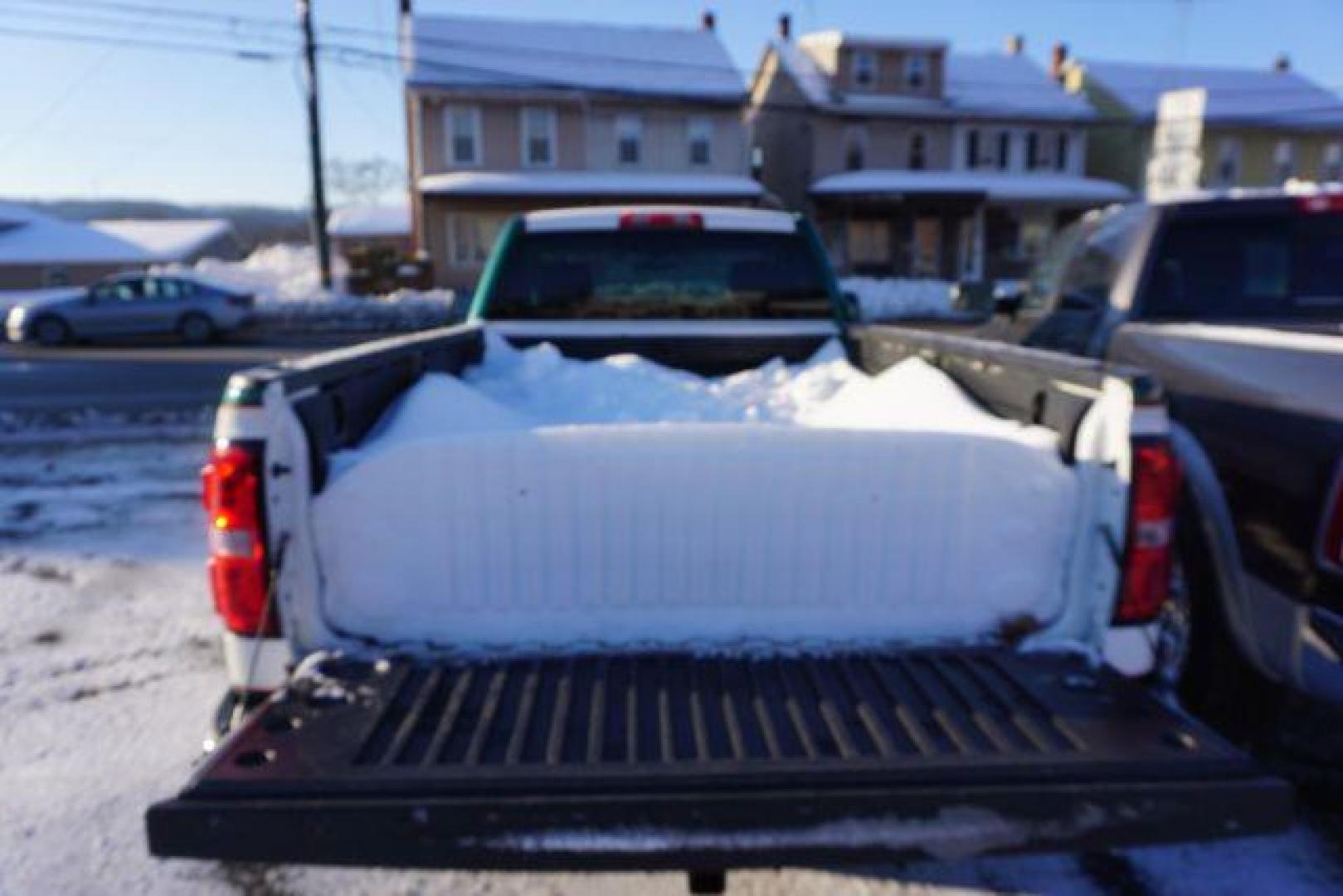 2014 Green and white /gray GMC Sierra 1500 sl (1GTN2TEC7EZ) with an 5.3L v8 engine, located at 312 Centre Ave, Schuylkill Haven, PA, 17972, (570) 593-5278, 40.638130, -76.177383 - Photo#9