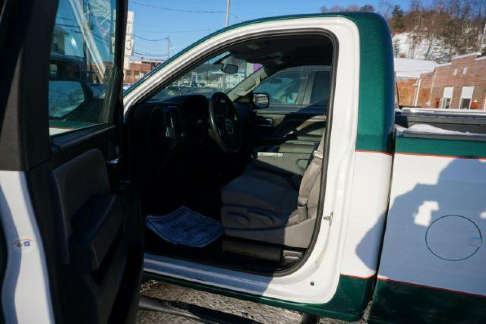 2014 Green and white /gray GMC Sierra 1500 sl (1GTN2TEC7EZ) with an 5.3L v8 engine, located at 312 Centre Ave, Schuylkill Haven, PA, 17972, (570) 593-5278, 40.638130, -76.177383 - Photo#19