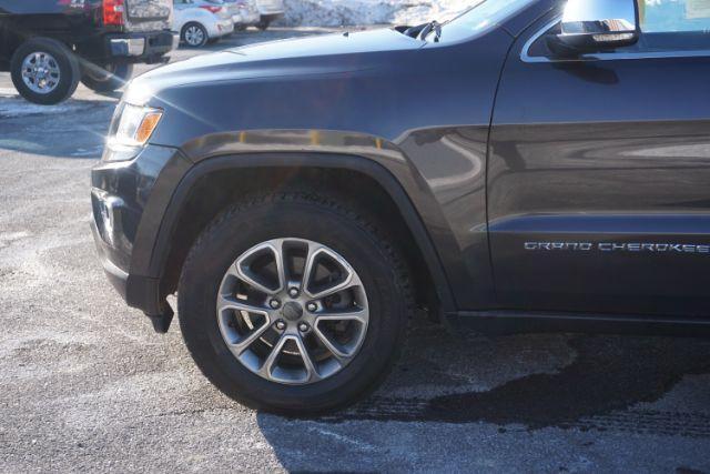 2014 Granite Crystal Metallic Clearcoat /Black/Light Frost Beige Jeep Grand Cherokee Limited (1C4RJFBG7EC) , located at 312 Centre Ave, Schuylkill Haven, PA, 17972, (570) 593-5278, 40.638130, -76.177383 - Photo#3