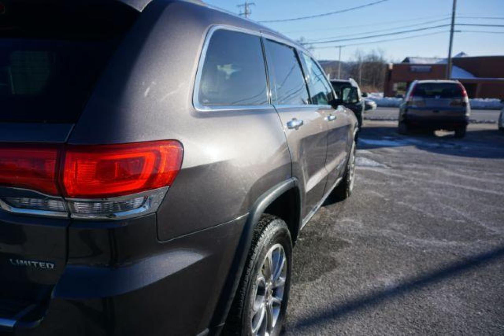 2014 Granite Crystal Metallic Clearcoat /Black/Light Frost Beige Jeep Grand Cherokee Limited (1C4RJFBG7EC) , located at 312 Centre Ave, Schuylkill Haven, PA, 17972, (570) 593-5278, 40.638130, -76.177383 - Photo#13