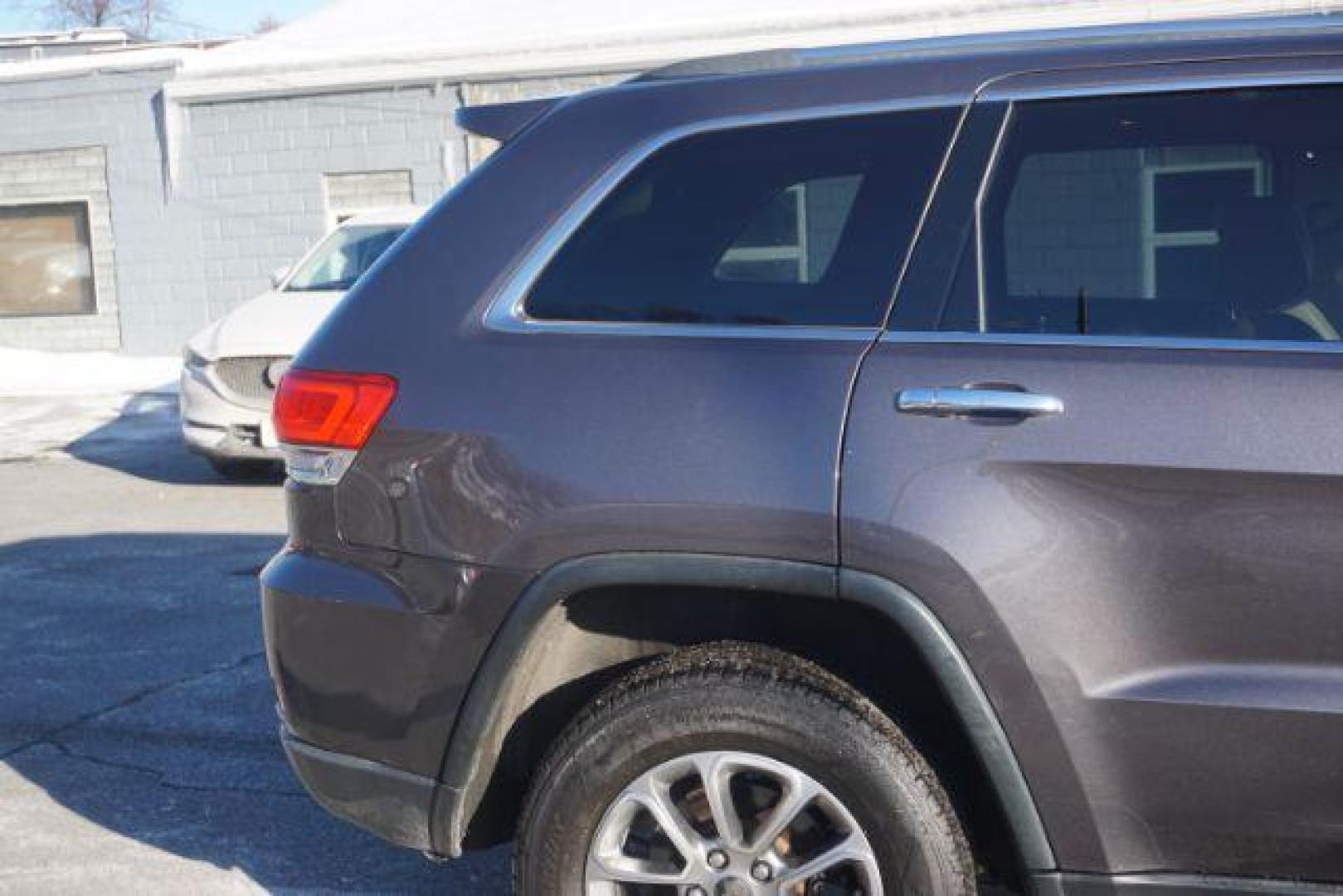 2014 Granite Crystal Metallic Clearcoat /Black/Light Frost Beige Jeep Grand Cherokee Limited (1C4RJFBG7EC) , located at 312 Centre Ave, Schuylkill Haven, PA, 17972, (570) 593-5278, 40.638130, -76.177383 - Photo#17