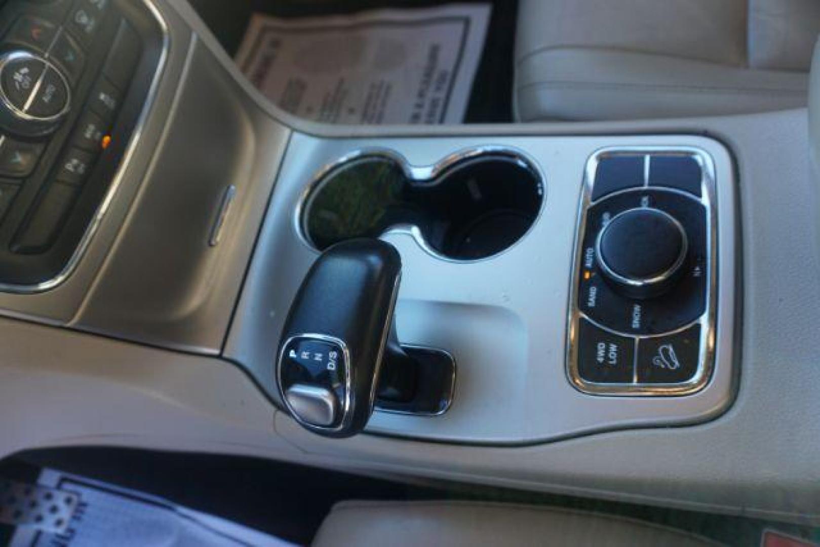 2014 Granite Crystal Metallic Clearcoat /Black/Light Frost Beige Jeep Grand Cherokee Limited (1C4RJFBG7EC) , located at 312 Centre Ave, Schuylkill Haven, PA, 17972, (570) 593-5278, 40.638130, -76.177383 - Photo#33