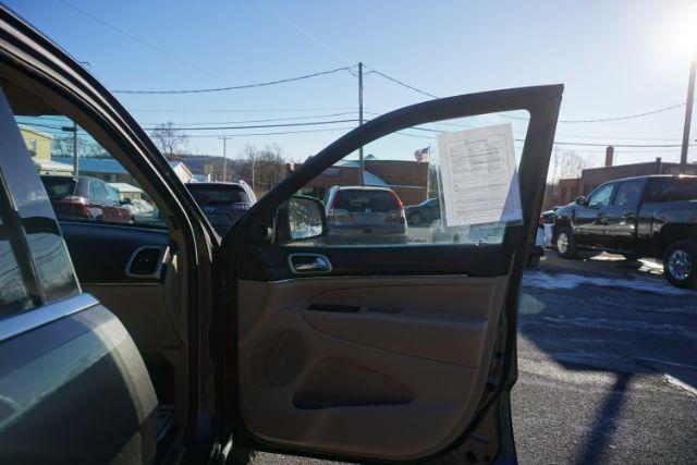 2014 Granite Crystal Metallic Clearcoat /Black/Light Frost Beige Jeep Grand Cherokee Limited (1C4RJFBG7EC) , located at 312 Centre Ave, Schuylkill Haven, PA, 17972, (570) 593-5278, 40.638130, -76.177383 - Photo#50