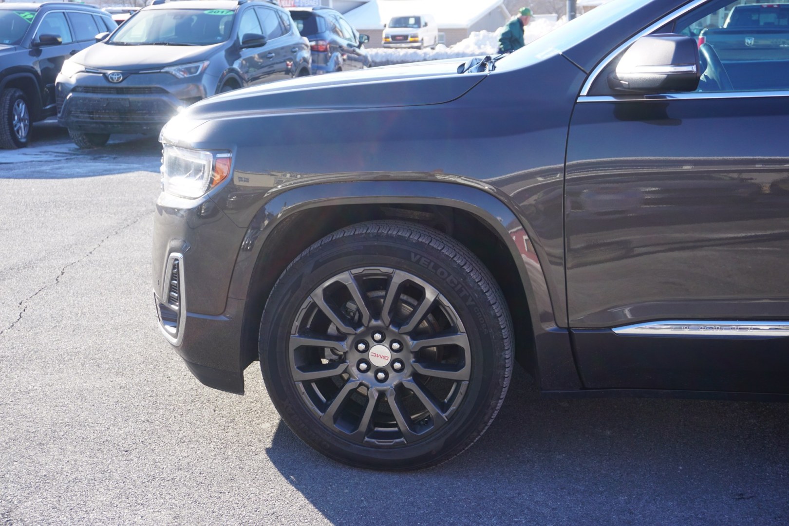 2020 Satin Steel Metallic /Dark Galvanized/Light Shale GMC ACADIA DENALI (1GKKNXLS7LZ) with an 3.6L V-6 gasoline direct injection engine, located at 312 Centre Ave, Schuylkill Haven, PA, 17972, (570) 593-5278, 40.638130, -76.177383 - Photo#3