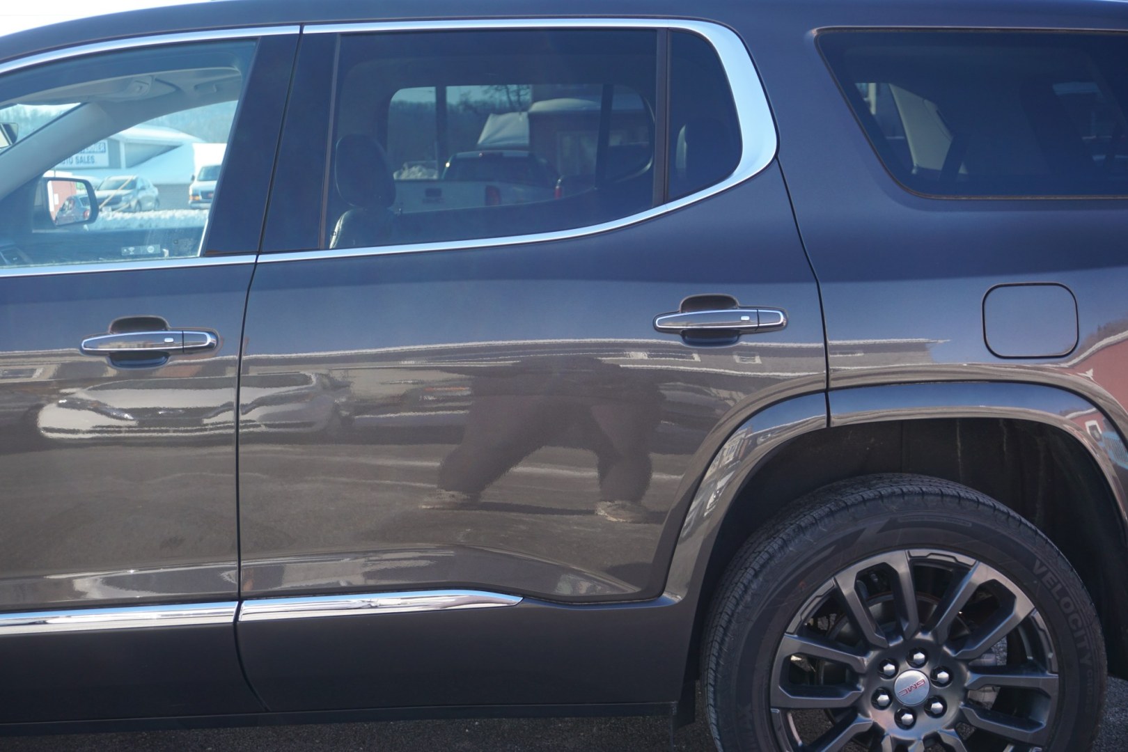 2020 Satin Steel Metallic /Dark Galvanized/Light Shale GMC ACADIA DENALI (1GKKNXLS7LZ) with an 3.6L V-6 gasoline direct injection engine, located at 312 Centre Ave, Schuylkill Haven, PA, 17972, (570) 593-5278, 40.638130, -76.177383 - Photo#6