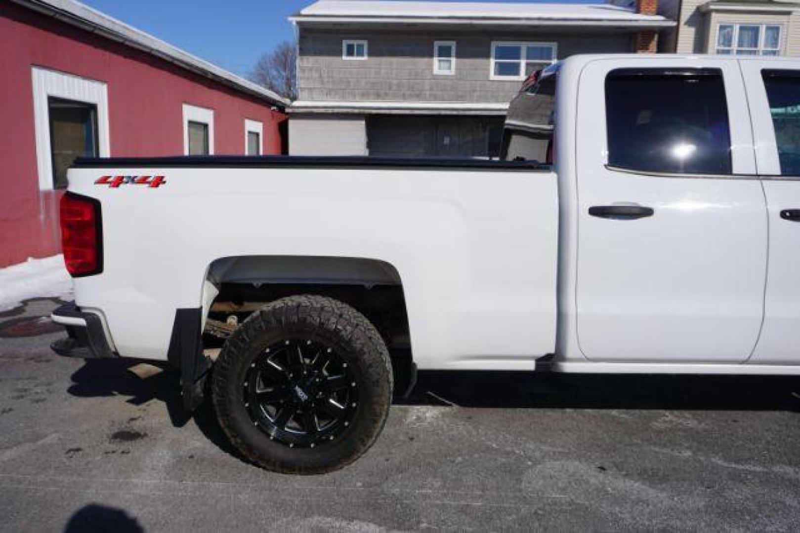 2018 Summit White /Dark Ash/Jet Black Chevrolet Silverado 1500 Custom (1GCVKPEC6JZ) with an EcoTec3 4.3L V-6 gasoline direct injection engine, located at 312 Centre Ave, Schuylkill Haven, PA, 17972, (570) 593-5278, 40.638130, -76.177383 - Photo#15
