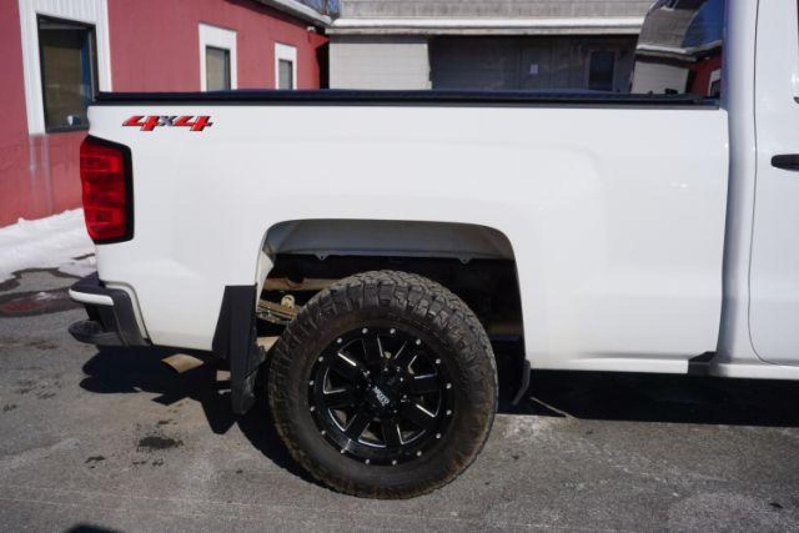 2018 Summit White /Dark Ash/Jet Black Chevrolet Silverado 1500 Custom (1GCVKPEC6JZ) with an EcoTec3 4.3L V-6 gasoline direct injection engine, located at 312 Centre Ave, Schuylkill Haven, PA, 17972, (570) 593-5278, 40.638130, -76.177383 - Photo#16