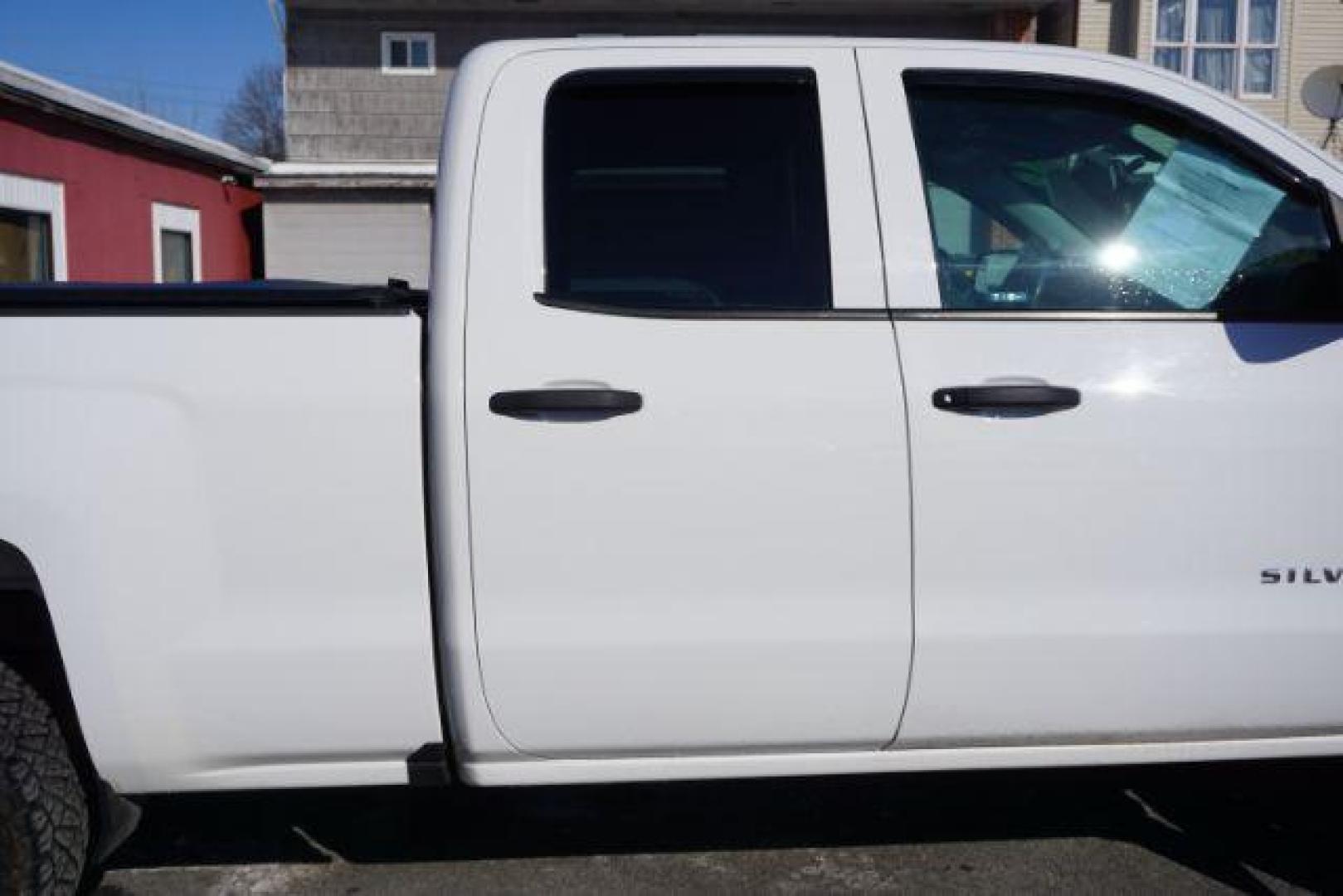 2018 Summit White /Dark Ash/Jet Black Chevrolet Silverado 1500 Custom (1GCVKPEC6JZ) with an EcoTec3 4.3L V-6 gasoline direct injection engine, located at 312 Centre Ave, Schuylkill Haven, PA, 17972, (570) 593-5278, 40.638130, -76.177383 - Photo#18