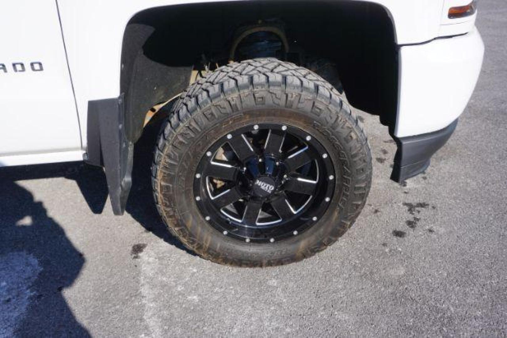 2018 Summit White /Dark Ash/Jet Black Chevrolet Silverado 1500 Custom (1GCVKPEC6JZ) with an EcoTec3 4.3L V-6 gasoline direct injection engine, located at 312 Centre Ave, Schuylkill Haven, PA, 17972, (570) 593-5278, 40.638130, -76.177383 - Photo#22