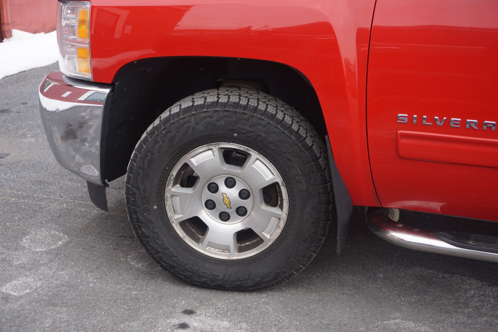 2013 Victory Red CHEVROLET SILVERADO 1500 LT (1GCRKSE78DZ) , located at 312 Centre Ave, Schuylkill Haven, PA, 17972, (570) 593-5278, 40.638130, -76.177383 - Photo#3