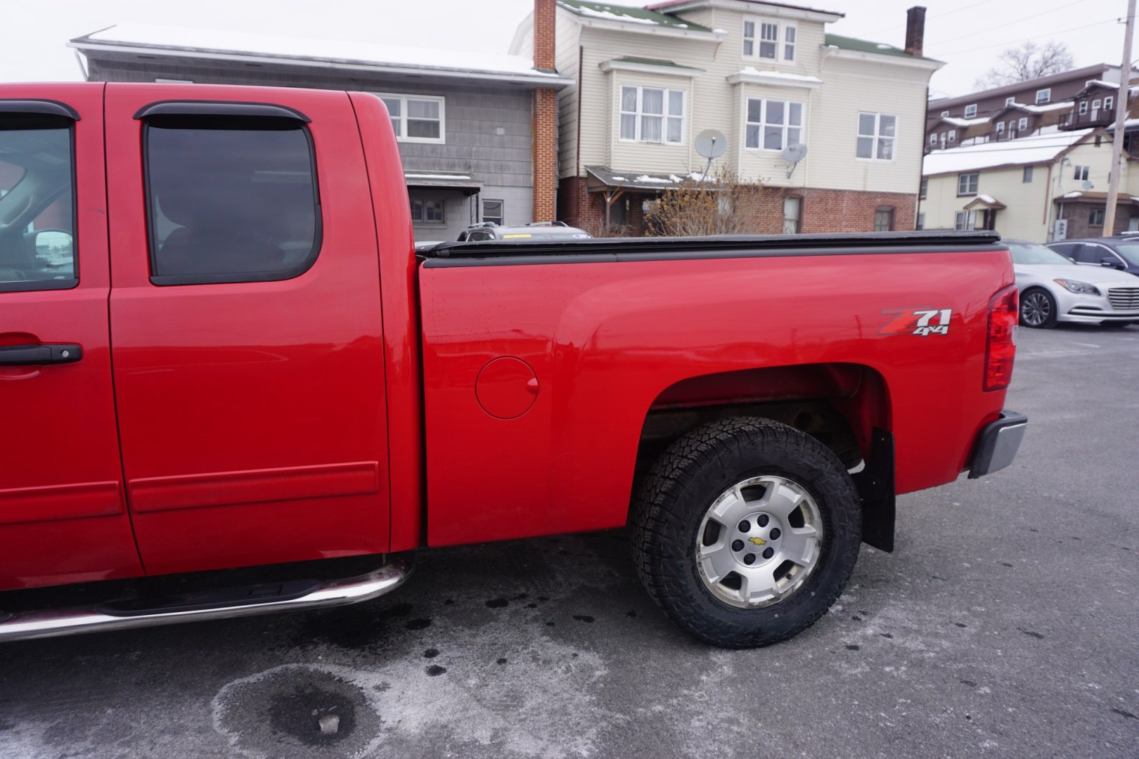 2013 Victory Red CHEVROLET SILVERADO 1500 LT (1GCRKSE78DZ) , located at 312 Centre Ave, Schuylkill Haven, PA, 17972, (570) 593-5278, 40.638130, -76.177383 - Photo#5