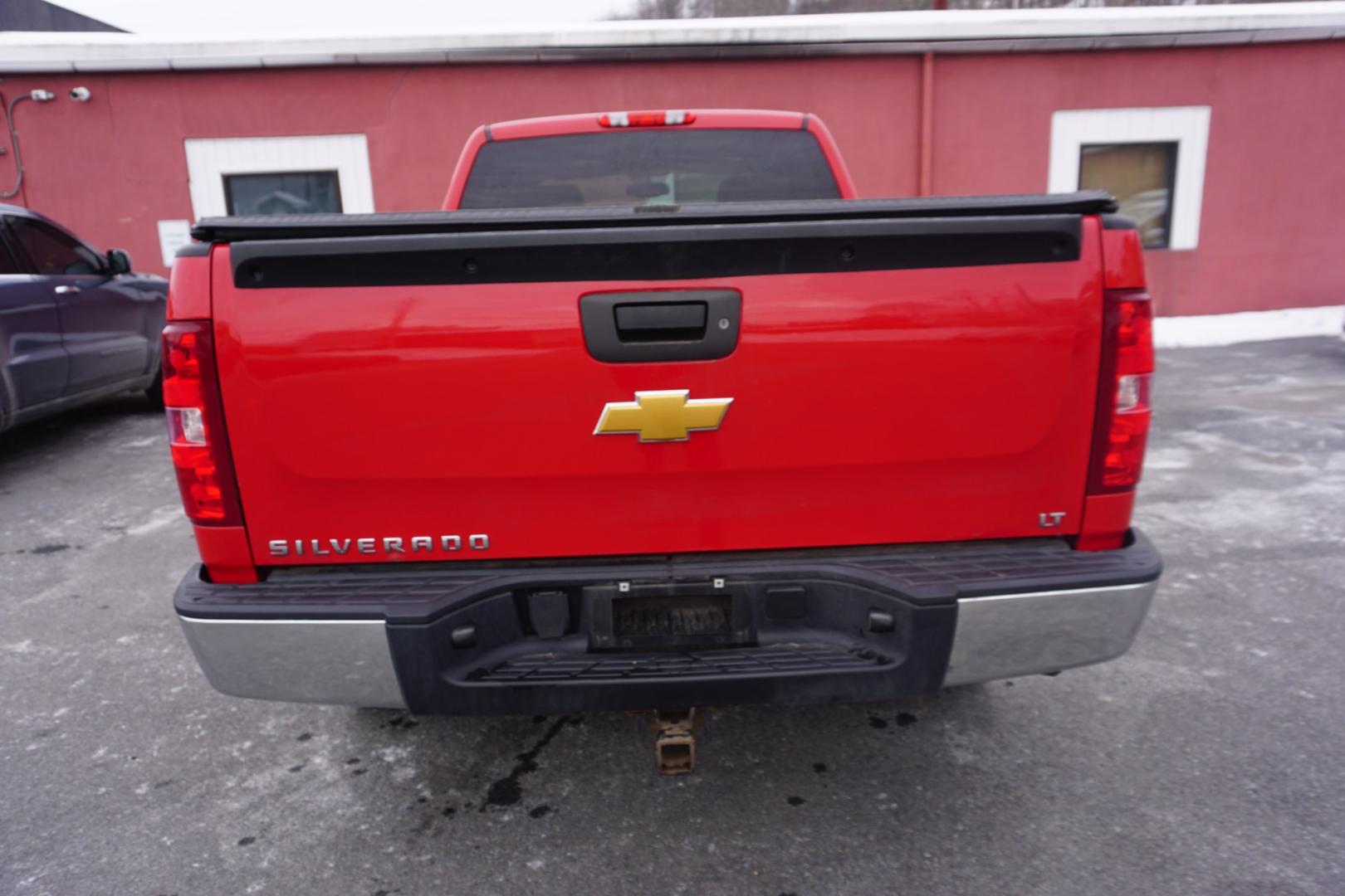 2013 Victory Red CHEVROLET SILVERADO 1500 LT (1GCRKSE78DZ) , located at 312 Centre Ave, Schuylkill Haven, PA, 17972, (570) 593-5278, 40.638130, -76.177383 - Photo#10