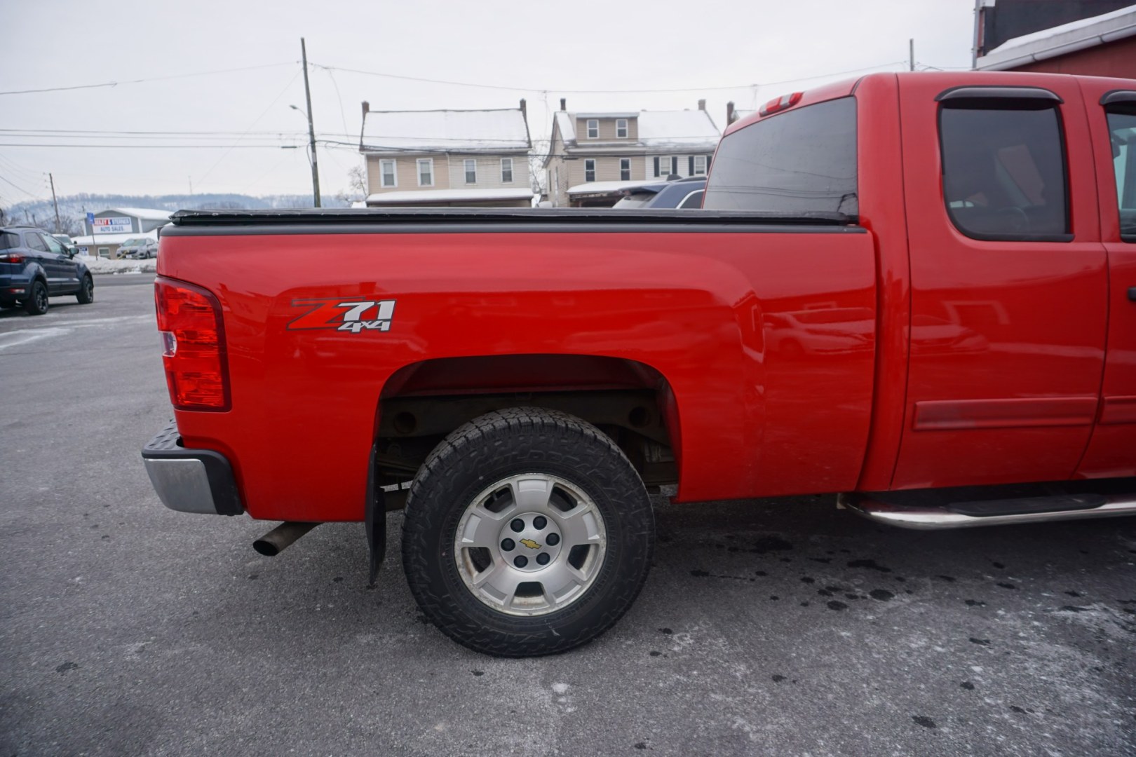 2013 Victory Red CHEVROLET SILVERADO 1500 LT (1GCRKSE78DZ) , located at 312 Centre Ave, Schuylkill Haven, PA, 17972, (570) 593-5278, 40.638130, -76.177383 - Photo#14