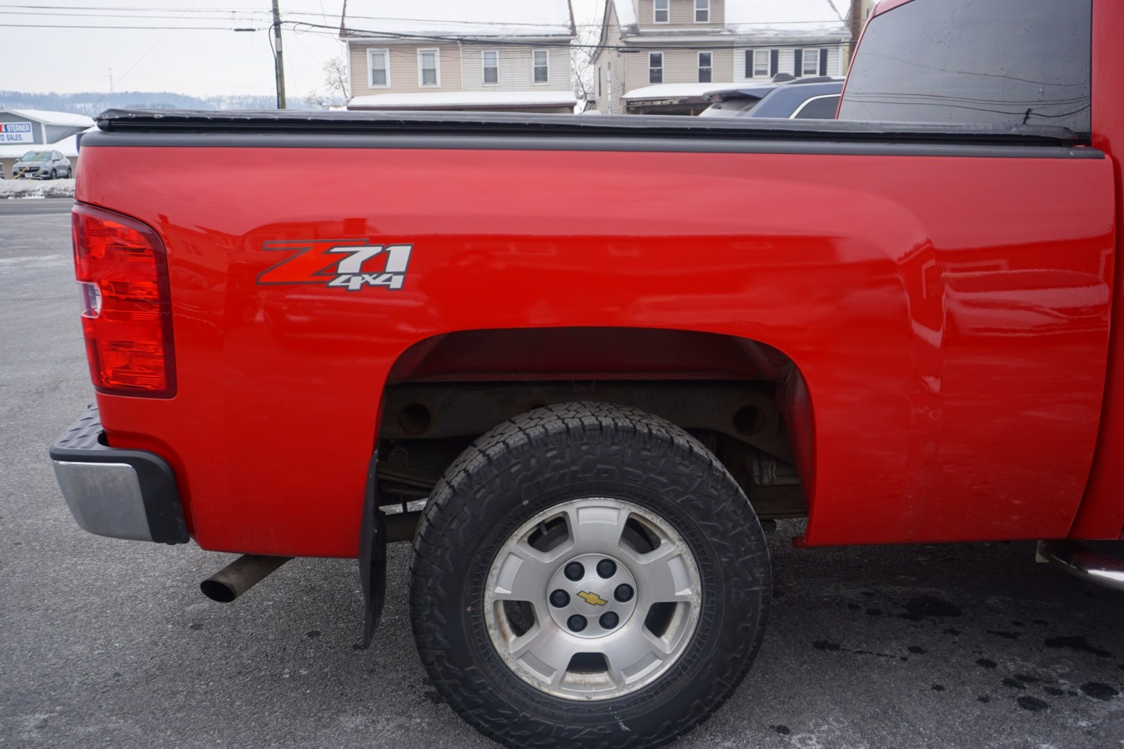 2013 Victory Red CHEVROLET SILVERADO 1500 LT (1GCRKSE78DZ) , located at 312 Centre Ave, Schuylkill Haven, PA, 17972, (570) 593-5278, 40.638130, -76.177383 - Photo#15