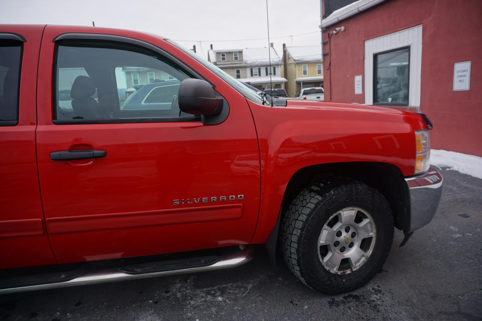 2013 Victory Red CHEVROLET SILVERADO 1500 LT (1GCRKSE78DZ) , located at 312 Centre Ave, Schuylkill Haven, PA, 17972, (570) 593-5278, 40.638130, -76.177383- Photo#18