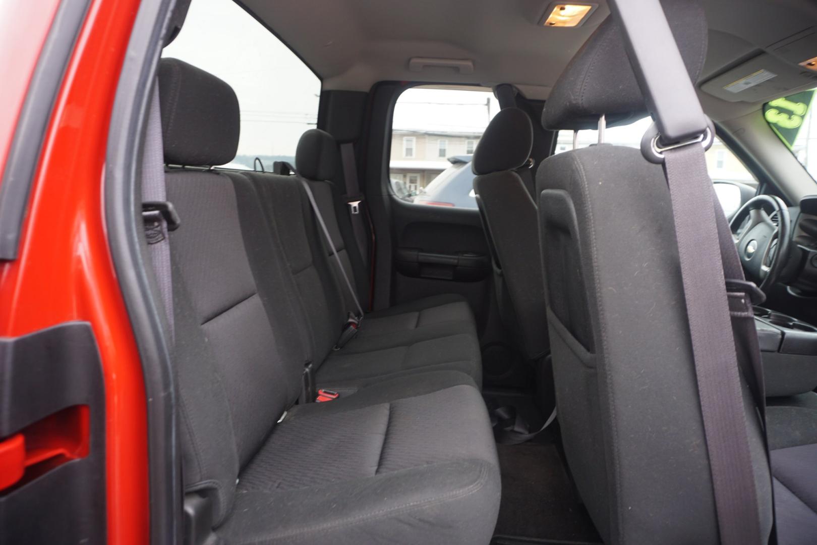 2013 Victory Red CHEVROLET SILVERADO 1500 LT (1GCRKSE78DZ) , located at 312 Centre Ave, Schuylkill Haven, PA, 17972, (570) 593-5278, 40.638130, -76.177383 - Photo#35