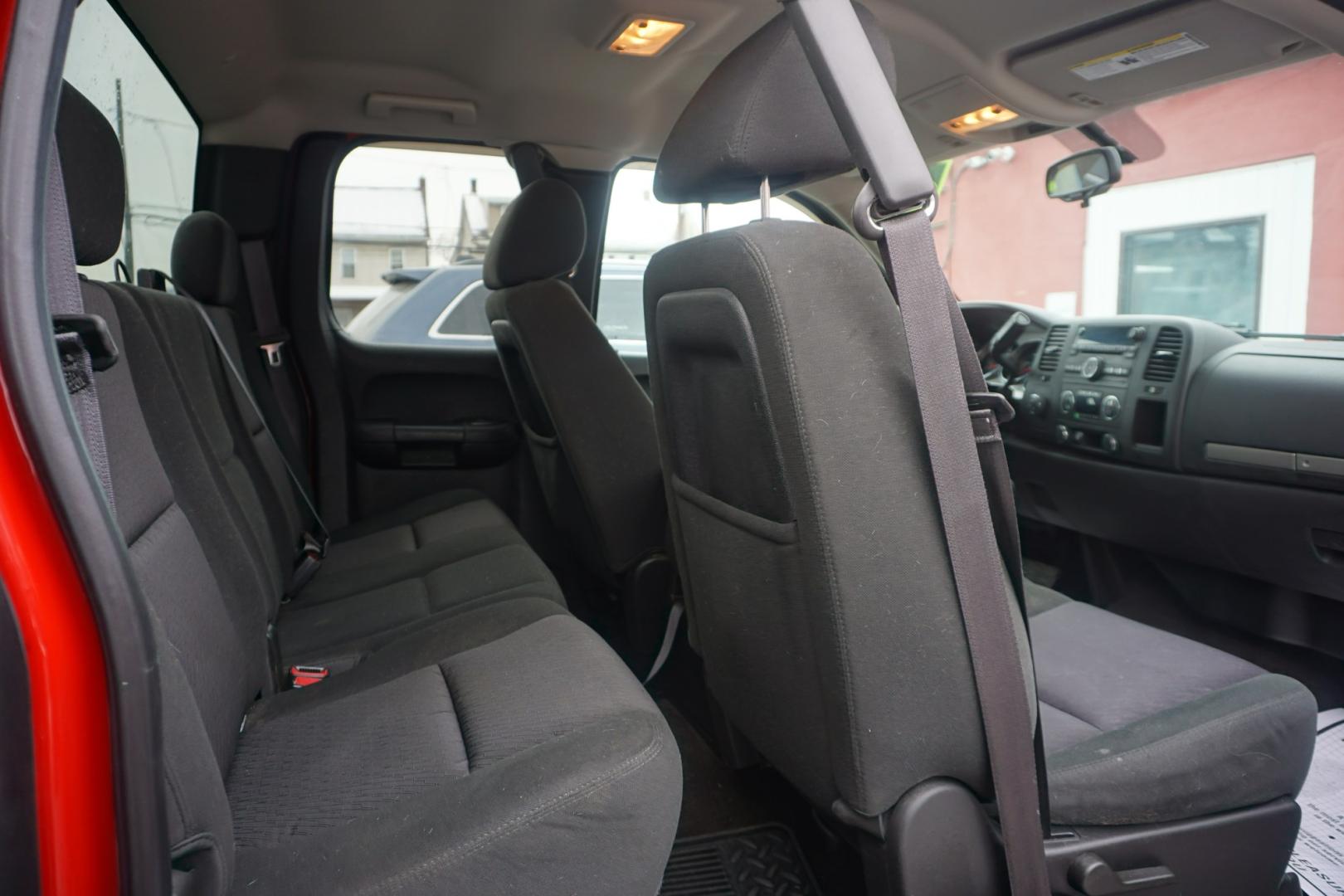 2013 Victory Red CHEVROLET SILVERADO 1500 LT (1GCRKSE78DZ) , located at 312 Centre Ave, Schuylkill Haven, PA, 17972, (570) 593-5278, 40.638130, -76.177383 - Photo#36