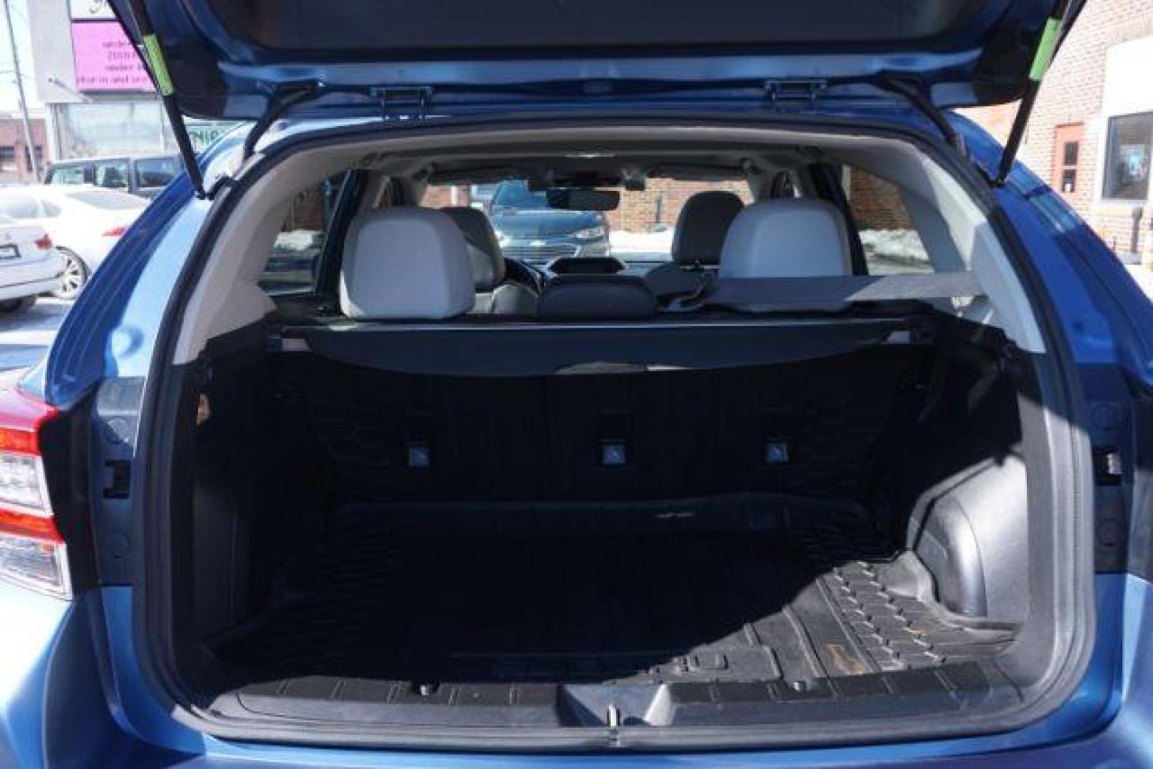 2021 Horizon Blue Pearl /2 tone gray Subaru Crosstrek Limited (JF2GTHMC2MH) with an 2.5L H-4 gasoline direct injection engine, located at 312 Centre Ave, Schuylkill Haven, PA, 17972, (570) 593-5278, 40.638130, -76.177383 - Photo#12