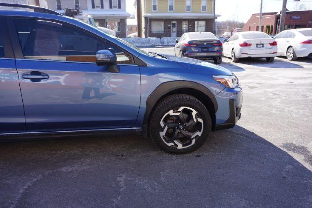 2021 Horizon Blue Pearl /2 tone gray Subaru Crosstrek Limited (JF2GTHMC2MH) with an 2.5L H-4 gasoline direct injection engine, located at 312 Centre Ave, Schuylkill Haven, PA, 17972, (570) 593-5278, 40.638130, -76.177383 - Photo#19