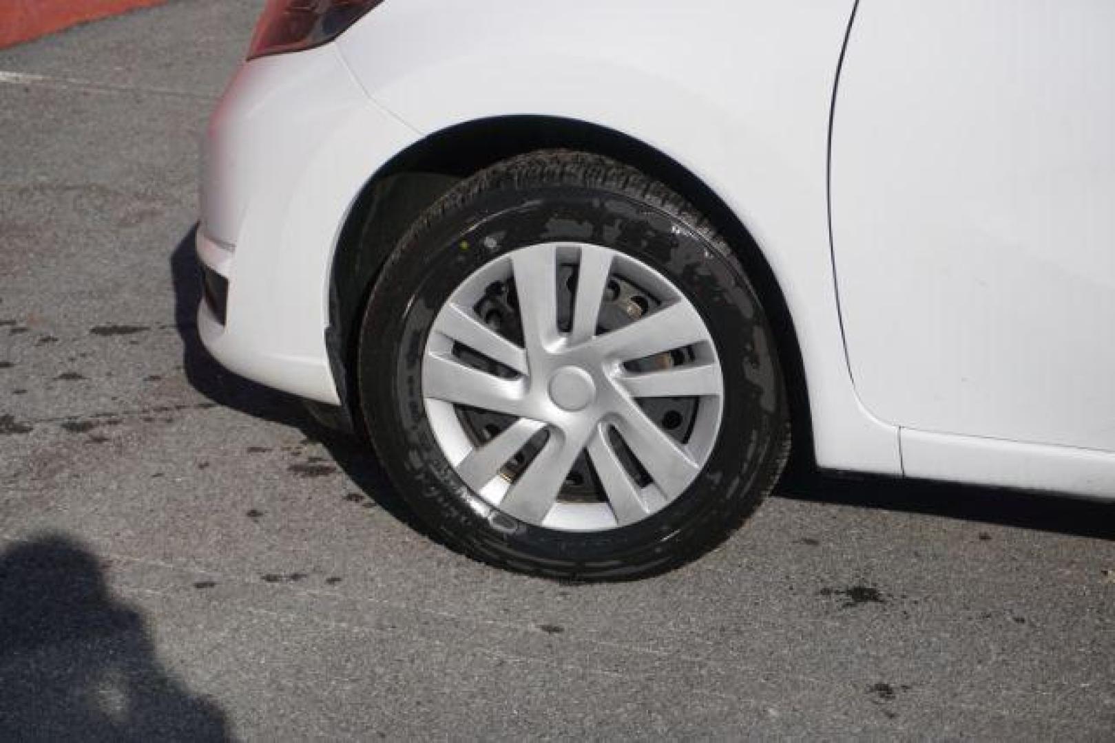 2019 Nissan Versa Note SV (3N1CE2CP4KL) with an 1.6L L4 DOHC 16V engine, Continuously Variable Transmission transmission, located at 312 Centre Ave, Schuylkill Haven, PA, 17972, (570) 593-5278, 40.638130, -76.177383 - Photo#4