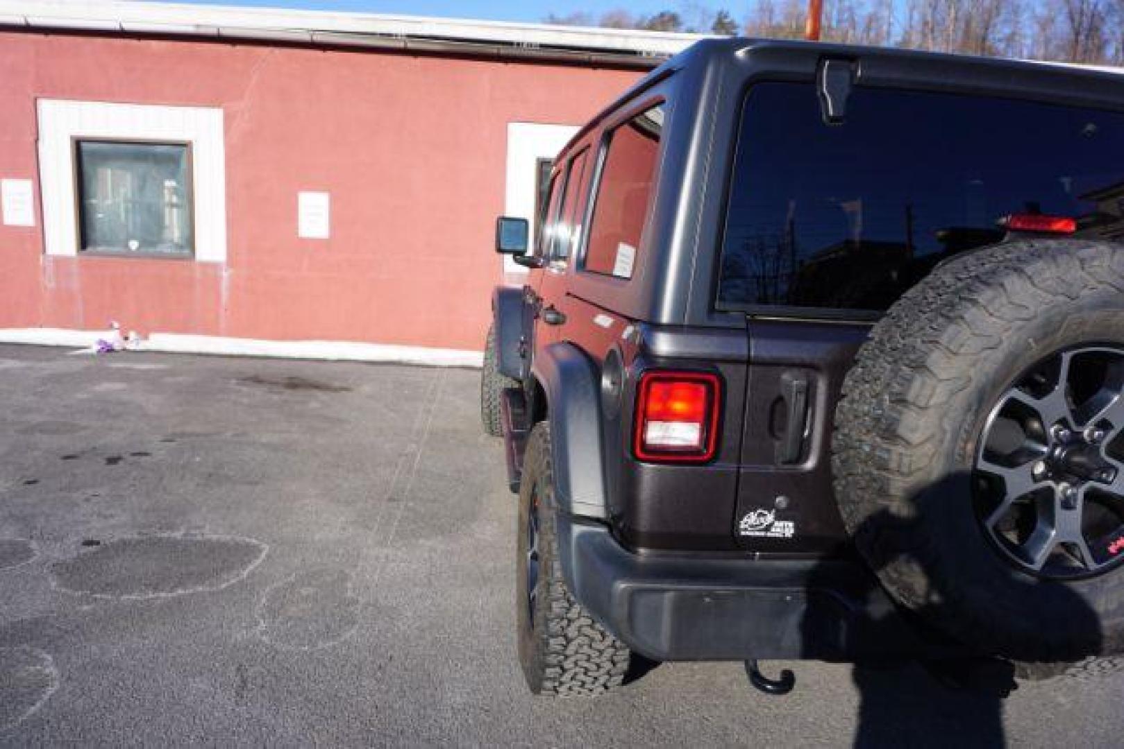 2020 Sting-Gray Clearcoat /Black Jeep Wrangler Unlimited Sport S 4X4 (1C4HJXDG3LW) , located at 312 Centre Ave, Schuylkill Haven, PA, 17972, (570) 593-5278, 40.638130, -76.177383 - Photo#9