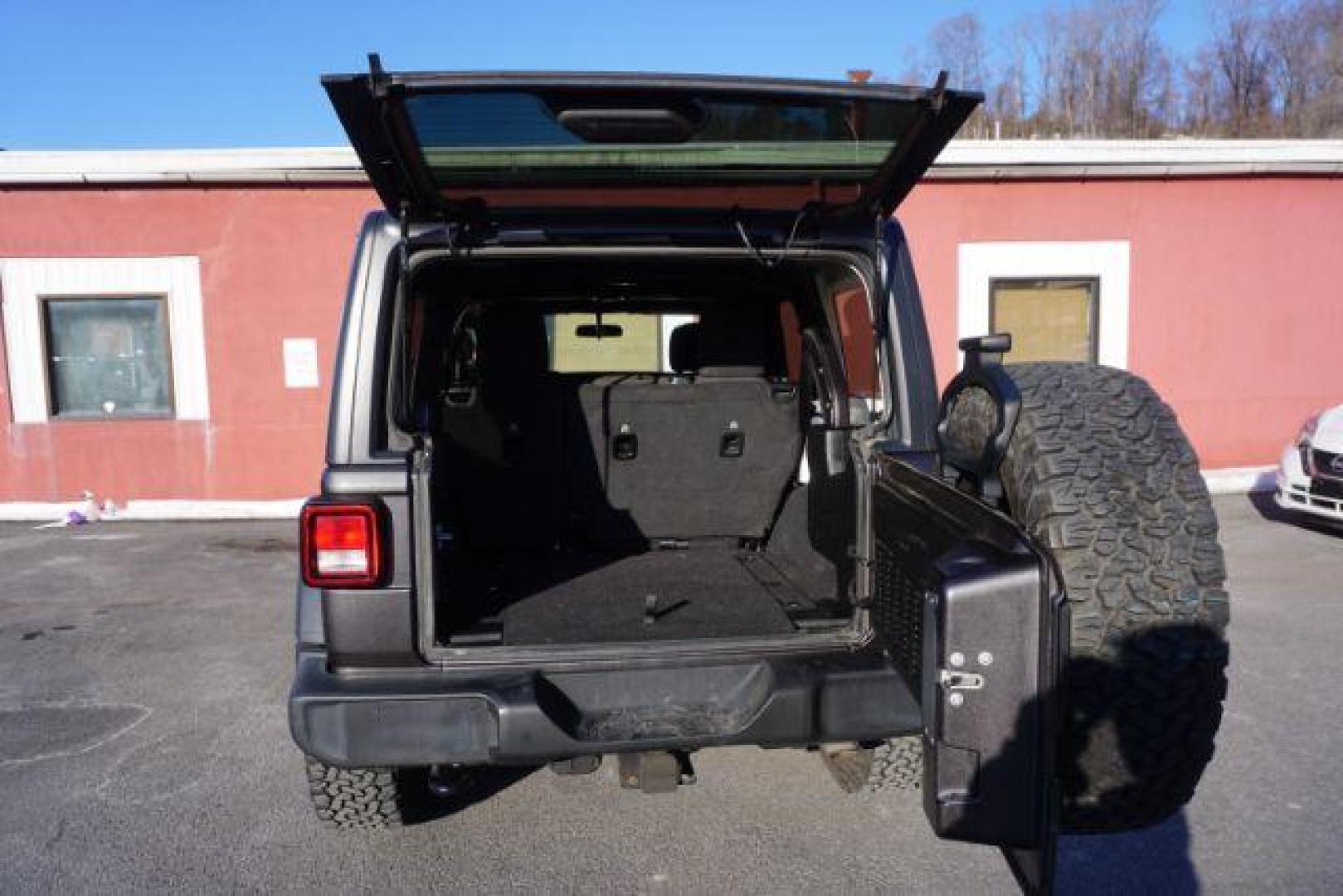 2020 Sting-Gray Clearcoat /Black Jeep Wrangler Unlimited Sport S 4X4 (1C4HJXDG3LW) , located at 312 Centre Ave, Schuylkill Haven, PA, 17972, (570) 593-5278, 40.638130, -76.177383 - Photo#11