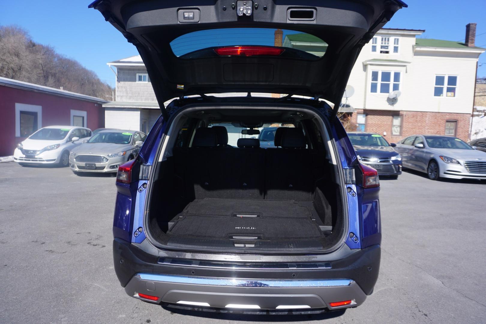 2021 CASPIAN BLUE METALLI NISSAN ROGUE PLATINUM (JN8AT3DDXMW) with an 2.5L I4 engine, CVT transmission, located at 312 Centre Ave, Schuylkill Haven, PA, 17972, (570) 593-5278, 40.638130, -76.177383- Photo#11