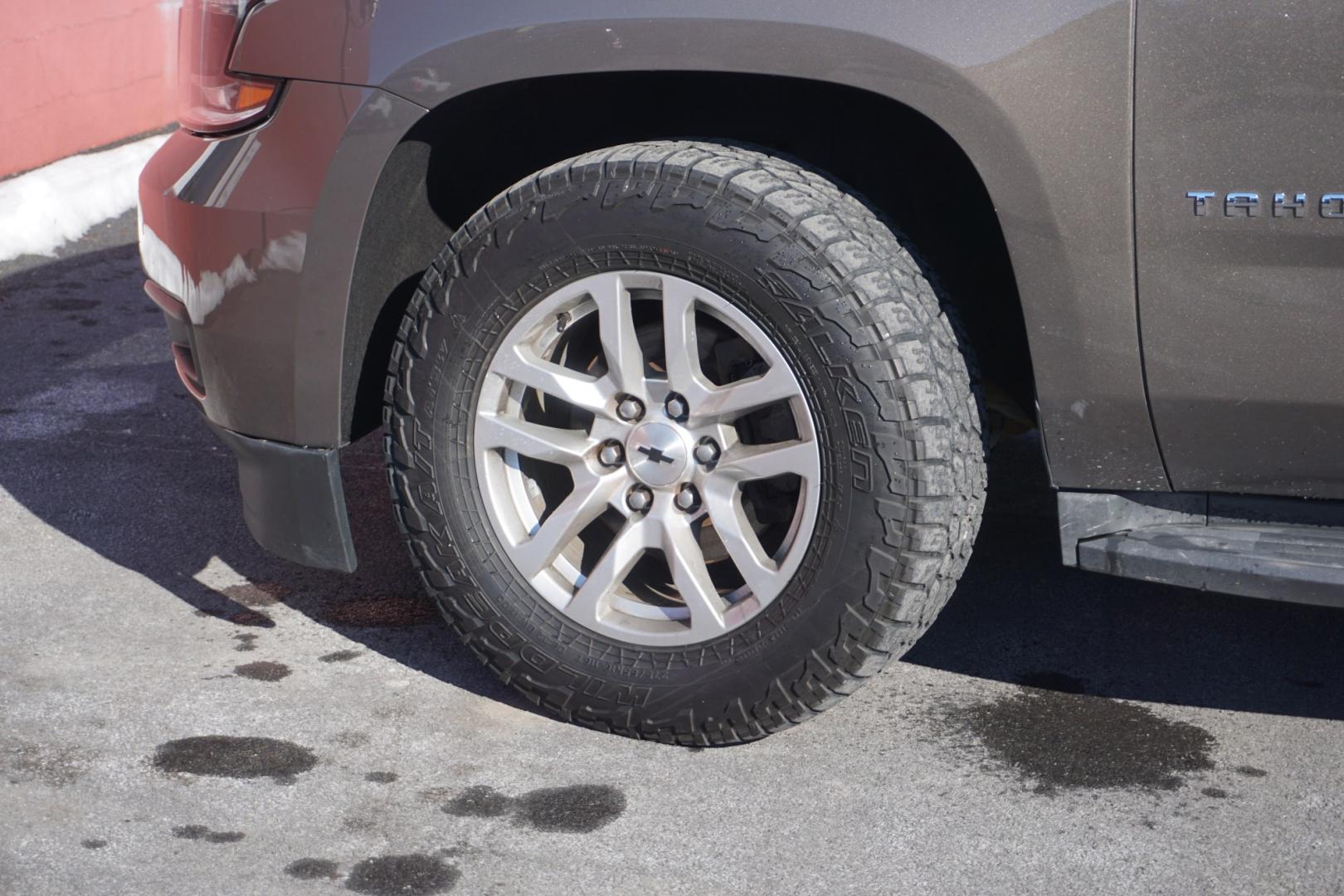 2016 BROWNSTONE METALLIC CHEVROLET TAHOE LT (1GNSKBKC6GR) with an 5.3L V8 engine, AUTOMATIC transmission, located at 312 Centre Ave, Schuylkill Haven, PA, 17972, (570) 593-5278, 40.638130, -76.177383- Photo#3
