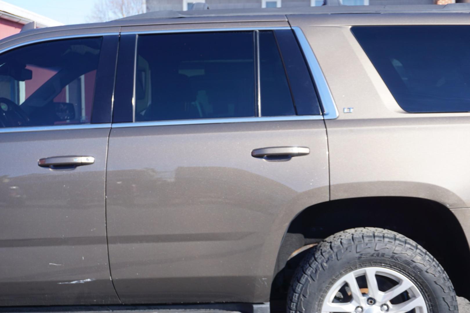 2016 BROWNSTONE METALLIC CHEVROLET TAHOE LT (1GNSKBKC6GR) with an 5.3L V8 engine, AUTOMATIC transmission, located at 312 Centre Ave, Schuylkill Haven, PA, 17972, (570) 593-5278, 40.638130, -76.177383- Photo#6