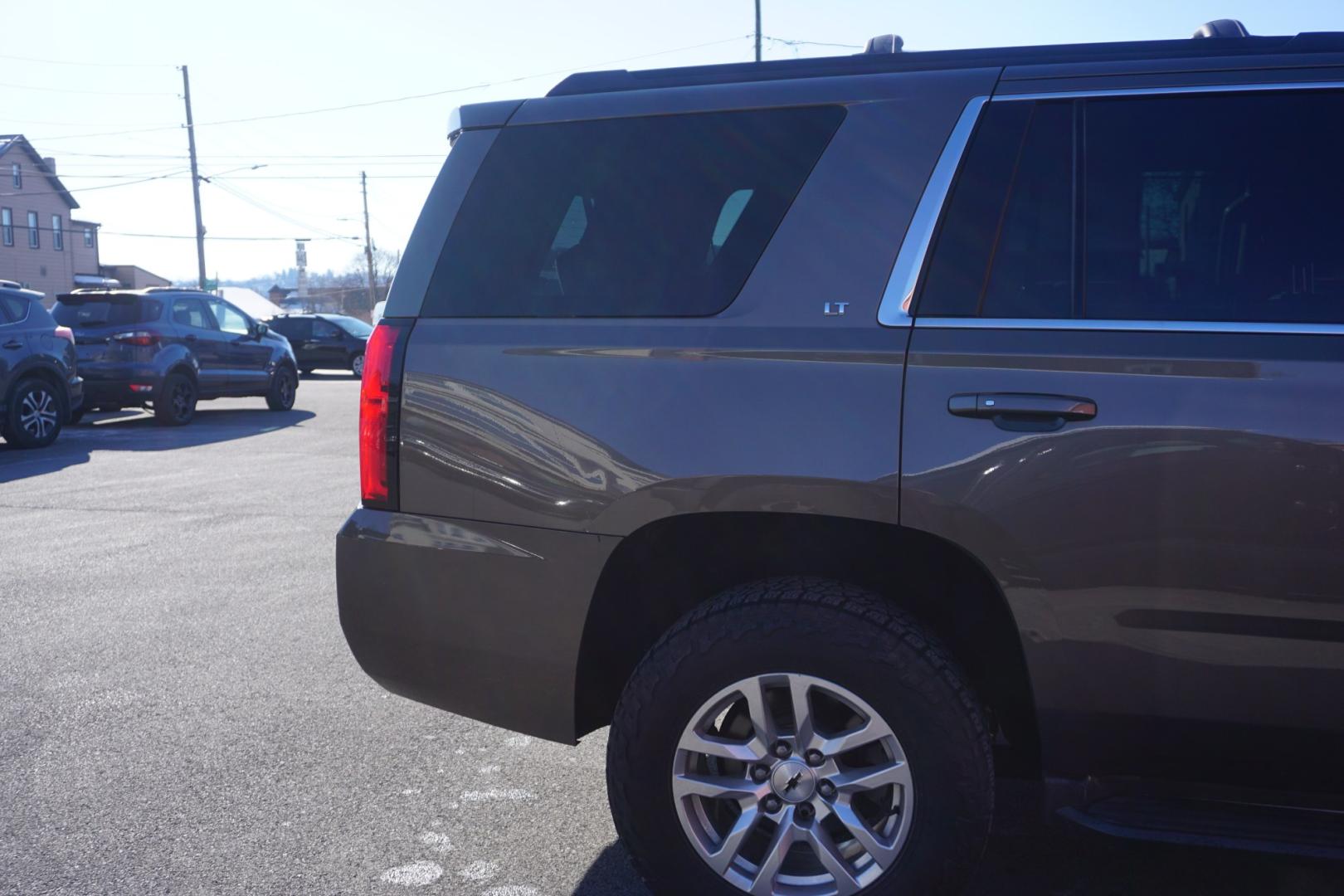 2016 BROWNSTONE METALLIC CHEVROLET TAHOE LT (1GNSKBKC6GR) with an 5.3L V8 engine, AUTOMATIC transmission, located at 312 Centre Ave, Schuylkill Haven, PA, 17972, (570) 593-5278, 40.638130, -76.177383- Photo#16
