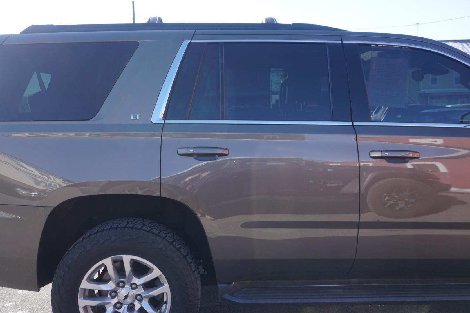 2016 BROWNSTONE METALLIC CHEVROLET TAHOE LT (1GNSKBKC6GR) with an 5.3L V8 engine, AUTOMATIC transmission, located at 312 Centre Ave, Schuylkill Haven, PA, 17972, (570) 593-5278, 40.638130, -76.177383- Photo#18