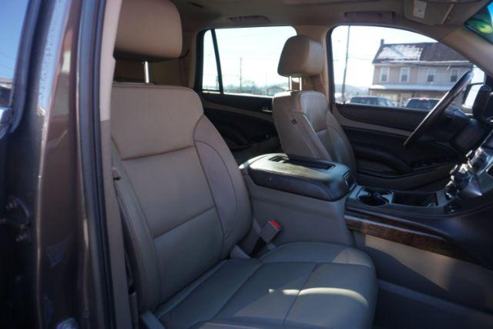 2016 BROWNSTONE METALLIC CHEVROLET TAHOE LT (1GNSKBKC6GR) with an 5.3L V8 engine, AUTOMATIC transmission, located at 312 Centre Ave, Schuylkill Haven, PA, 17972, (570) 593-5278, 40.638130, -76.177383- Photo#89