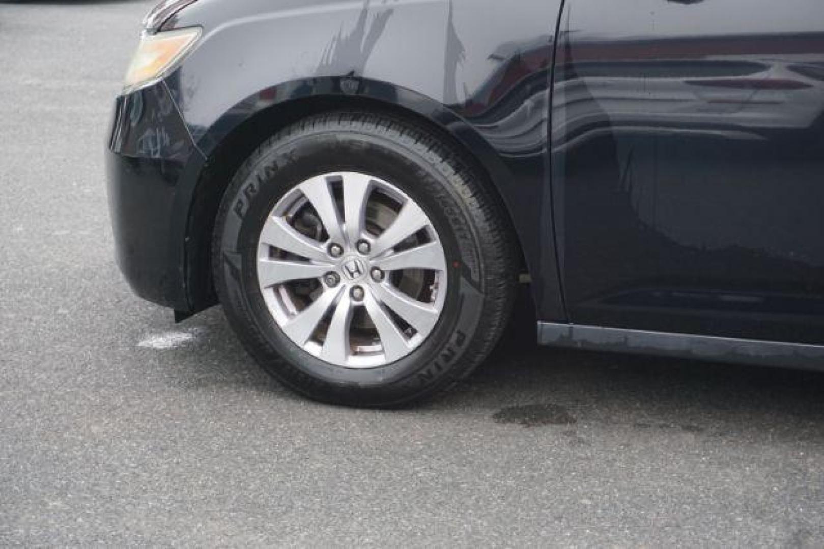 2015 Crystal Black Pearl /Gray Honda Odyssey EX-L (5FNRL5H60FB) with an 3.5L V-6 i-VTEC variable valve control engine, located at 312 Centre Ave, Schuylkill Haven, PA, 17972, (570) 593-5278, 40.638130, -76.177383 - Photo#3