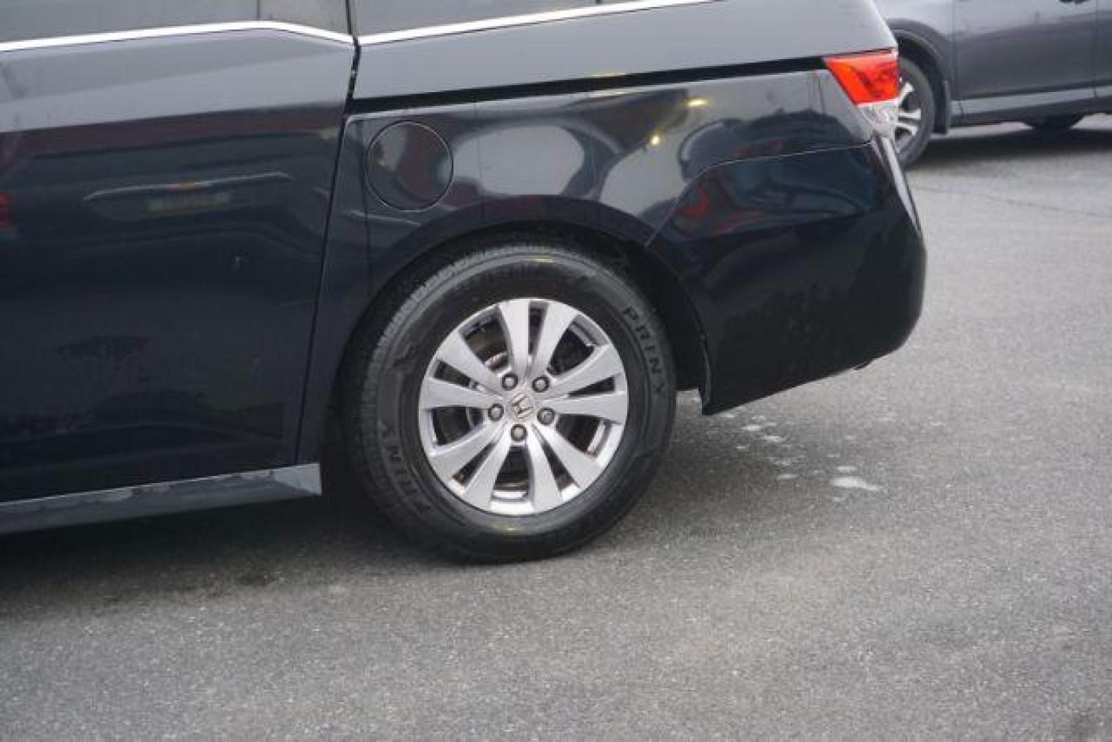 2015 Crystal Black Pearl /Gray Honda Odyssey EX-L (5FNRL5H60FB) with an 3.5L V-6 i-VTEC variable valve control engine, located at 312 Centre Ave, Schuylkill Haven, PA, 17972, (570) 593-5278, 40.638130, -76.177383 - Photo#8