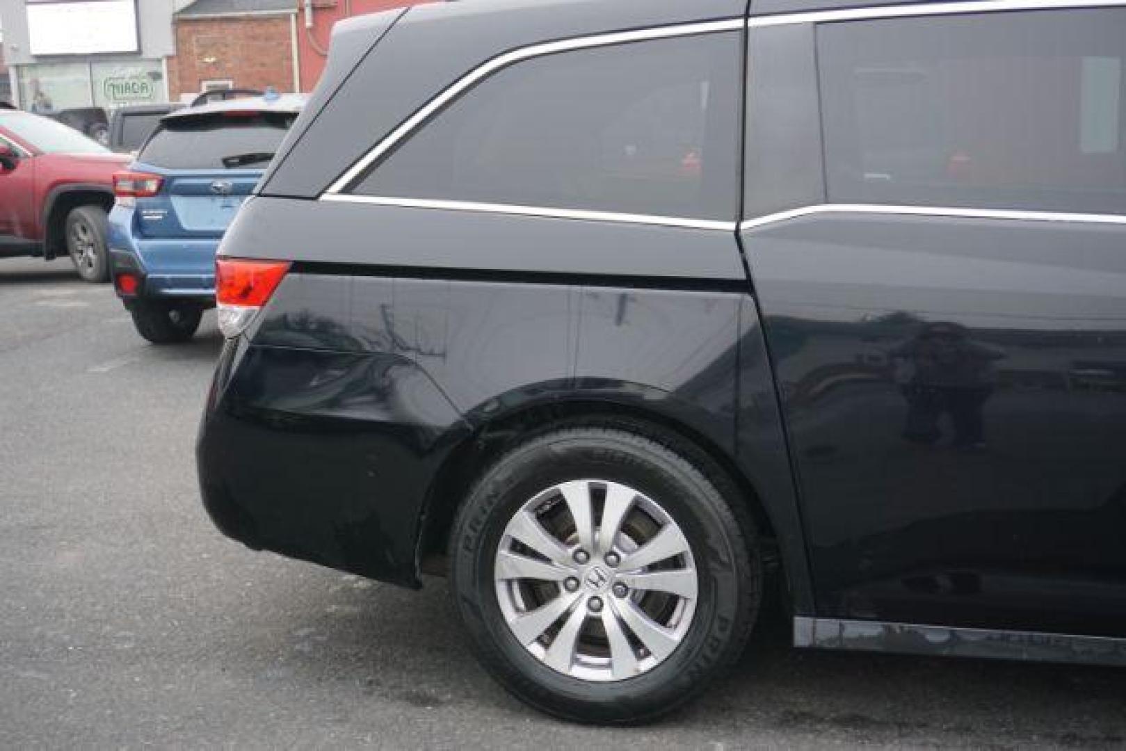 2015 Crystal Black Pearl /Gray Honda Odyssey EX-L (5FNRL5H60FB) with an 3.5L V-6 i-VTEC variable valve control engine, located at 312 Centre Ave, Schuylkill Haven, PA, 17972, (570) 593-5278, 40.638130, -76.177383 - Photo#15